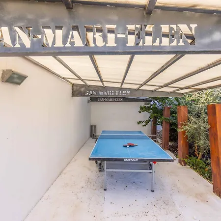 Jan Mari Elen Villa *