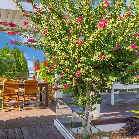 Jan Mari Elen Villa Argaka