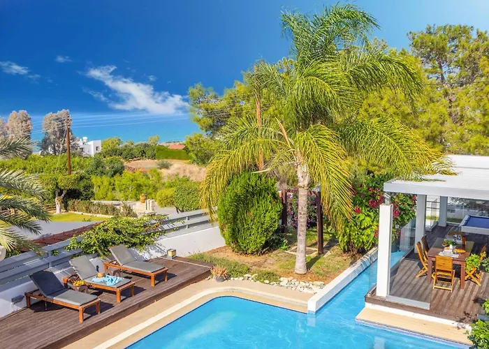 Jan Mari Elen Vila *