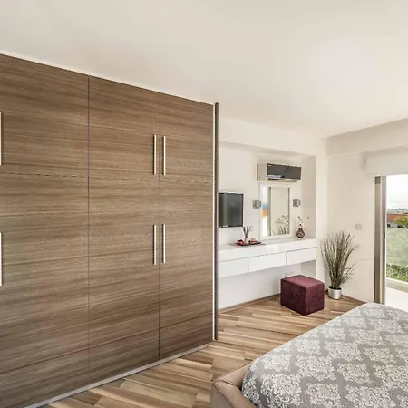 Jan Mari Elen Argaka